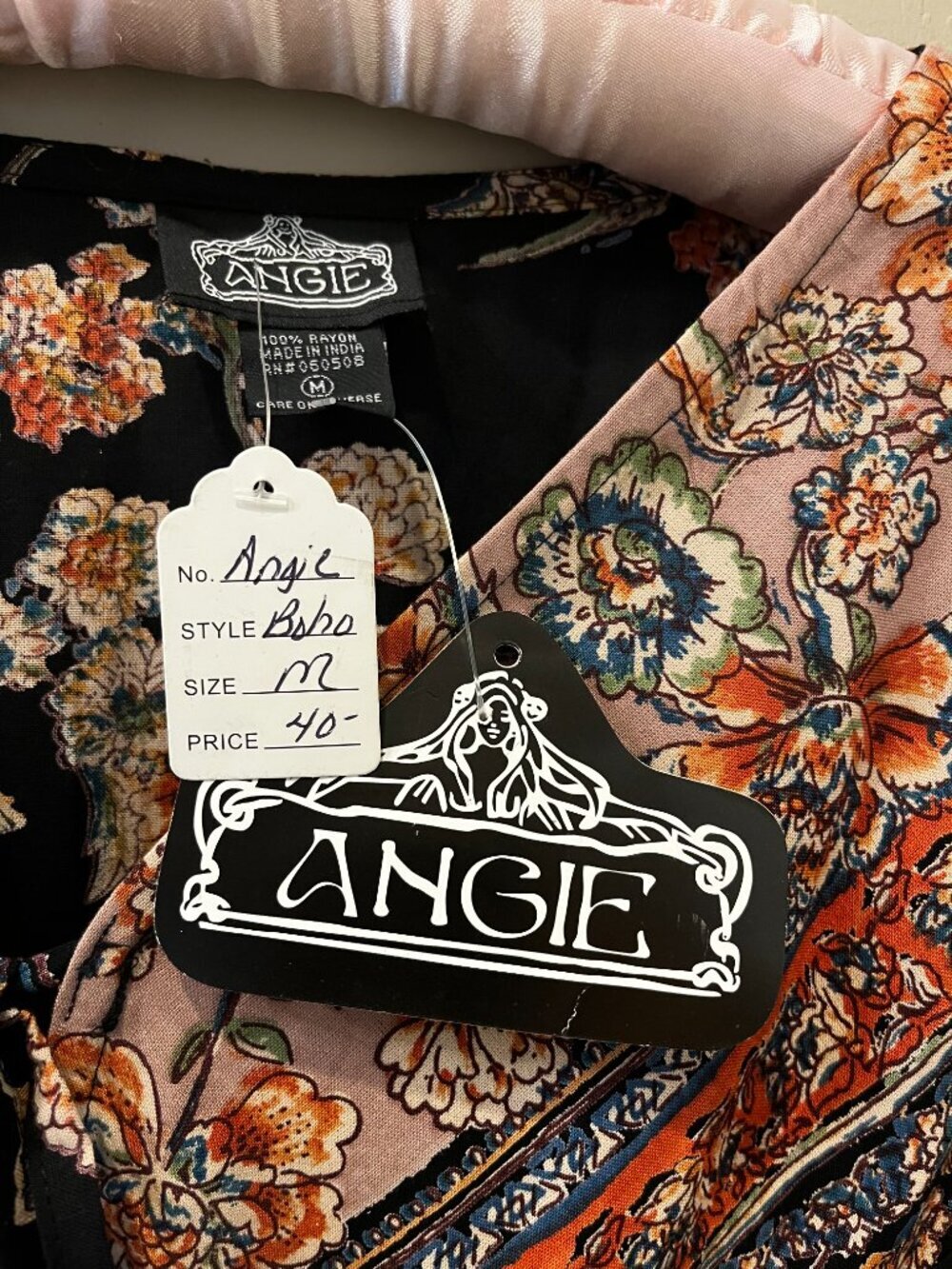 Angie Black Floral Boho Top *NWT* Size Medium - Picture 2 of 8
